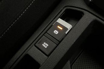 VOLKSWAGEN T-ROC 1.5 TSI Life SUV 5dr Petrol DSG Euro 6 (s/s) (150 ps) Front  / R