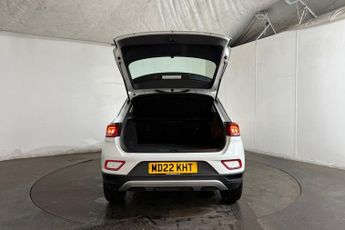 VOLKSWAGEN T-ROC 1.5 TSI Life SUV 5dr Petrol DSG Euro 6 (s/s) (150 ps) Front  / R