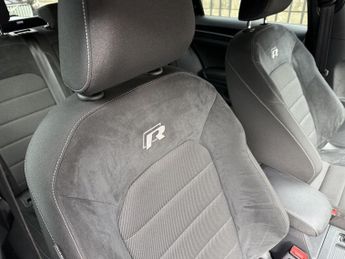 VOLKSWAGEN GOLF 2.0 TSI R Hatchback 5dr Petrol DSG 4Motion Euro 6 (s/s) (300 ps)