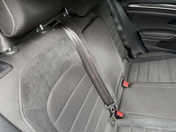 VOLKSWAGEN GOLF 2.0 TSI R Hatchback 5dr Petrol DSG 4Motion Euro 6 (s/s) (300 ps)