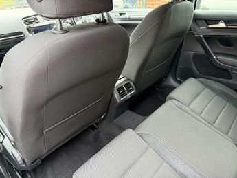 VOLKSWAGEN GOLF 2.0 TSI R Hatchback 5dr Petrol DSG 4Motion Euro 6 (s/s) (300 ps)