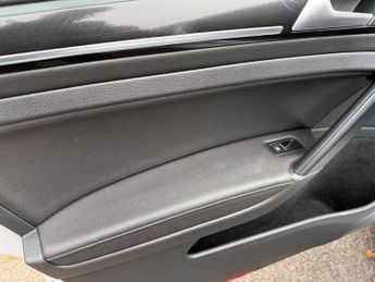 VOLKSWAGEN GOLF 2.0 TSI R Hatchback 5dr Petrol DSG 4Motion Euro 6 (s/s) (300 ps)