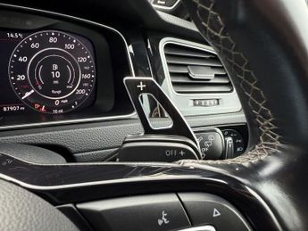 VOLKSWAGEN GOLF 2.0 TSI R Hatchback 5dr Petrol DSG 4Motion Euro 6 (s/s) (300 ps)