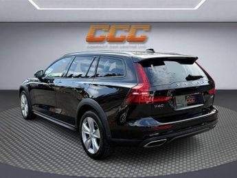 VOLVO V60 CROSS COUNTRY 2.0 D4 Estate 5dr Diesel Auto AWD Euro 6 (s/s) (190 ps)