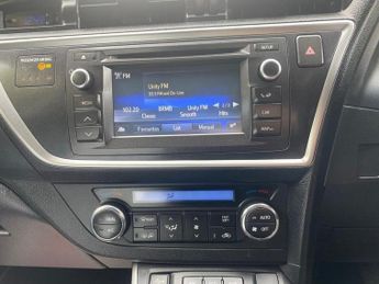 TOYOTA AURIS 1.8 VVT-h Excel CVT Euro 5 (s/s) 5dr