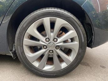 TOYOTA AURIS 1.8 VVT-h Excel CVT Euro 5 (s/s) 5dr