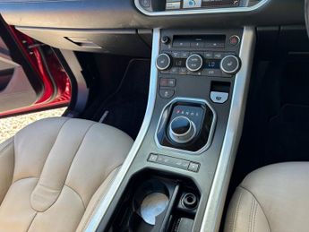 LAND ROVER RANGE ROVER EVOQUE 2.2 SD4 Prestige SUV 5dr Diesel Auto 4WD Euro 5 (s/s) (190 ps)
