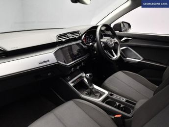 AUDI Q3 1.5 TFSI CoD 35 Technik SUV 5dr Petrol S Tronic Euro 6 (s/s) (15
