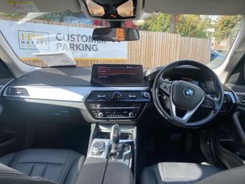 BMW 5 SERIES 2.0 520d MHT SE Saloon 4dr Diesel Hybrid Steptronic xDrive Euro 