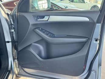 AUDI Q5 3.0 TDI V6 S line SUV 5dr Diesel S Tronic quattro Euro 4 (240 ps