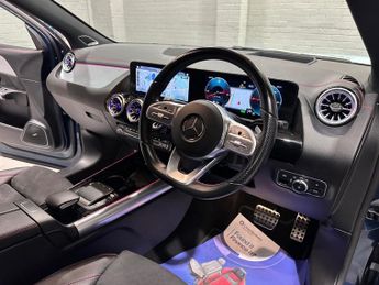 MERCEDES-BENZ EQA EQA 250 66.5kWh AMG Line (Premium Plus) SUV 5dr Electric Auto (1