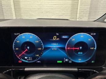 MERCEDES-BENZ EQA EQA 250 66.5kWh AMG Line (Premium Plus) SUV 5dr Electric Auto (1