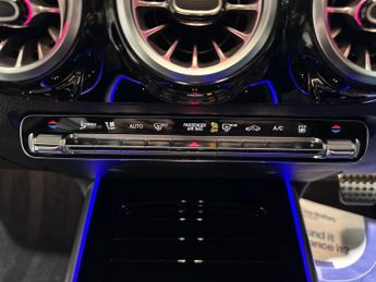 MERCEDES-BENZ EQA EQA 250 66.5kWh AMG Line (Premium Plus) SUV 5dr Electric Auto (1