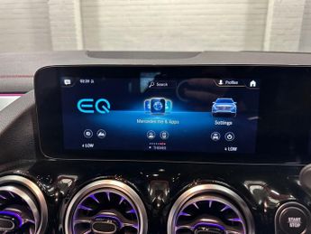 MERCEDES-BENZ EQA EQA 250 66.5kWh AMG Line (Premium Plus) SUV 5dr Electric Auto (1