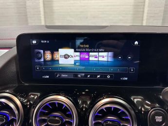 MERCEDES-BENZ EQA EQA 250 66.5kWh AMG Line (Premium Plus) SUV 5dr Electric Auto (1