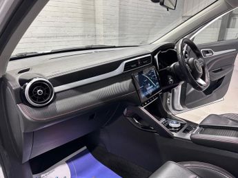 MG MG ZS 72.6kWh Trophy Long Range SUV 5dr Electric Auto (156 ps)