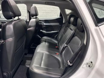 MG MG ZS 72.6kWh Trophy Long Range SUV 5dr Electric Auto (156 ps)