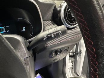 MG MG ZS 72.6kWh Trophy Long Range SUV 5dr Electric Auto (156 ps)