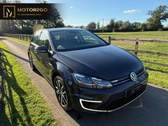 Volkswagen Golf 35.8kWh e-Golf Hatchback 5dr Electric Auto (136 ps)