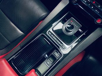 JAGUAR F-PACE 3.0 D300 V6 S SUV 5dr Diesel Auto AWD Euro 6 (s/s) (300 ps)