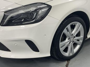 MERCEDES-BENZ A-CLASS 1.5 A180d Sport (Premium) Hatchback 5dr Diesel 7G-DCT Euro 6 (s/