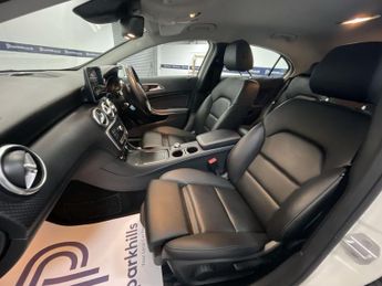 MERCEDES-BENZ A-CLASS 1.5 A180d Sport (Premium) Hatchback 5dr Diesel 7G-DCT Euro 6 (s/