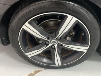 VOLVO V90 2.0 D4 R-Design Plus Estate 5dr Diesel Auto Euro 6 (s/s) (190 ps