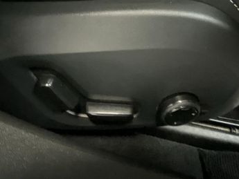 VOLVO V90 2.0 D4 R-Design Plus Estate 5dr Diesel Auto Euro 6 (s/s) (190 ps