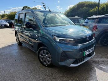 Vauxhall Combo 52kWh Ultimate MPV 5dr Electric Auto (7.4kW Charger) (136 ps)