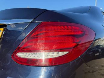 MERCEDES-BENZ E-CLASS 2.0 E220d AMG Line Night Edition (Premium) Saloon 4dr Diesel G-T