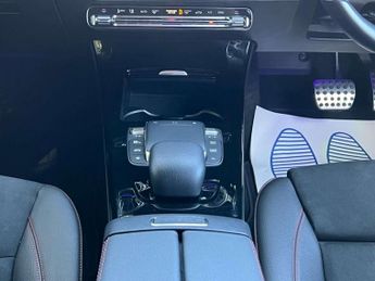 MERCEDES-BENZ CLA 1.3 CLA 180 AMG Line Executive A 5dr