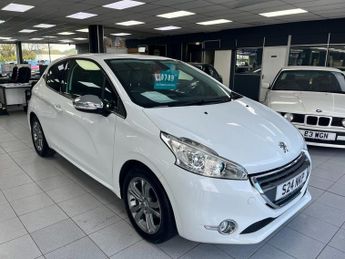 Peugeot 208 1.2 VTi Allure Hatchback 3dr Petrol Manual Euro 5 (82 ps)