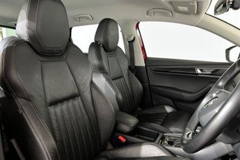 SKODA KAROQ 1.5 TSI ACT SE L SUV 5dr Petrol DSG Euro 6 (s/s) (150 ps) Rear V