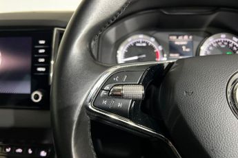 SKODA KAROQ 1.5 TSI ACT SE L SUV 5dr Petrol DSG Euro 6 (s/s) (150 ps) Rear V