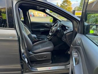 FORD KUGA 2.0 TDCi EcoBlue ST-Line Edition SUV 5dr Diesel Powershift AWD E
