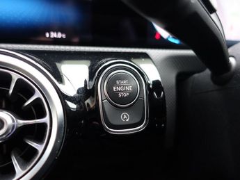 MERCEDES-BENZ A-CLASS 2.0 A250 AMG Line (Premium Plus 2) Hatchback 5dr Petrol 7G-DCT E