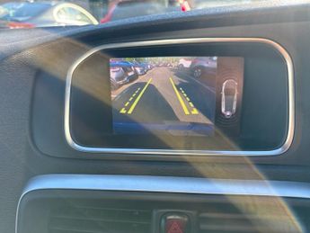 VOLVO V40 2.0 D2 R-Design Nav Plus Hatchback 5dr Diesel Auto Euro 6 (s/s) 