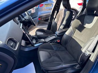 VOLVO V40 2.0 D2 R-Design Nav Plus Hatchback 5dr Diesel Auto Euro 6 (s/s) 