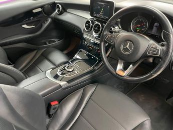 MERCEDES-BENZ GLC 2.1 GLC220d Urban Edition SUV 5dr Diesel G-Tronic+ 4MATIC Euro 6