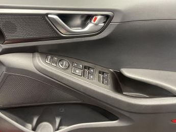 HYUNDAI IONIQ 38.3kWh Premium Hatchback 5dr Electric Auto (136 ps)
