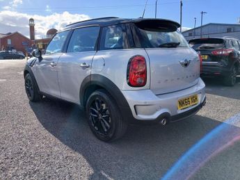 MINI COUNTRYMAN 2.0 Cooper SD SUV 5dr Diesel Auto Euro 5 (143 ps)