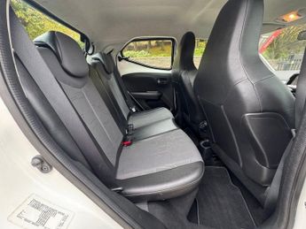 TOYOTA AYGO 1.0 VVT-i x-pression Hatchback 5dr Petrol x-shift Euro 5 Euro 5