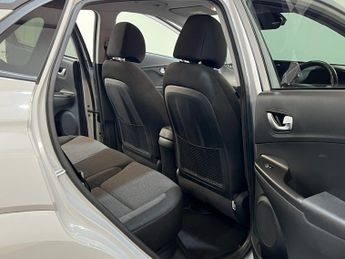 HYUNDAI KONA 39kWh Premium SUV 5dr Electric Auto (10.5kW Charger) (136 ps)