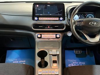 HYUNDAI KONA 39kWh Premium SUV 5dr Electric Auto (10.5kW Charger) (136 ps)