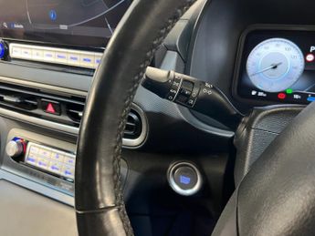 HYUNDAI KONA 39kWh Premium SUV 5dr Electric Auto (10.5kW Charger) (136 ps)