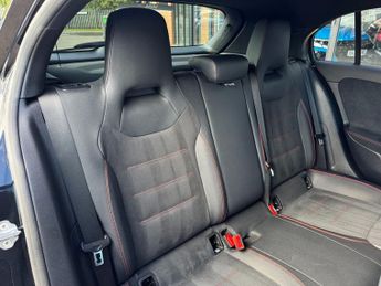 MERCEDES-BENZ A-CLASS 2.0 A200d AMG Line (Executive) Hatchback 5dr Diesel 8G-DCT Euro