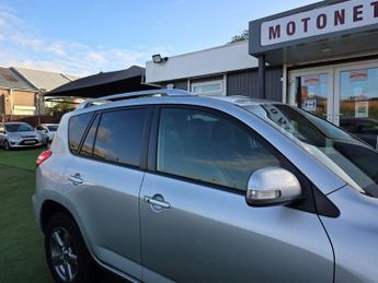 TOYOTA RAV4 2.0 V-Matic XT-R SUV 5dr Petrol Multidrive S 4WD Euro 5 (158 ps)
