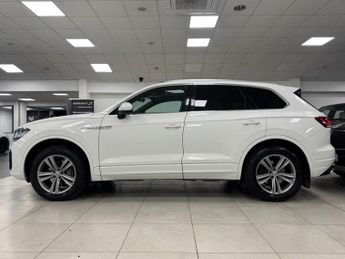 VOLKSWAGEN TOUAREG 3.0 TDI V6 R-Line SUV 5dr Diesel Tiptronic 4Motion Euro 6 (s/s) 
