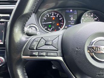 NISSAN QASHQAI 1.3 DIG-T N-Connecta SUV 5dr Petrol DCT Auto Euro 6 (s/s) (160 p