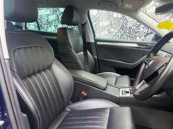 SKODA SUPERB 2.0 TDI SE Technology Estate 5dr Diesel DSG Euro 6 (s/s) (150 ps